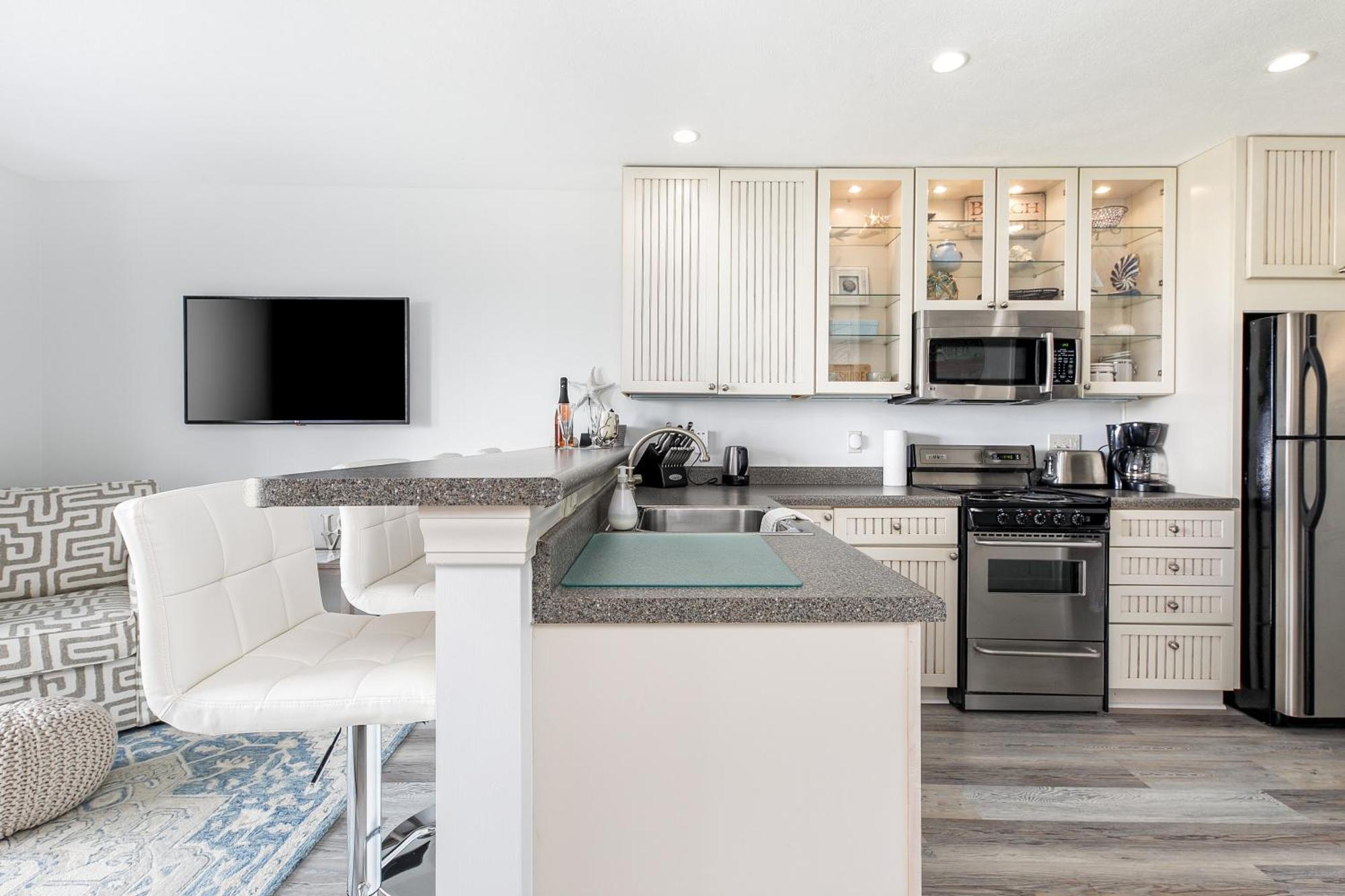 Gorgeous 2 Bedroom Lake View Condo Traverse City Exterior photo